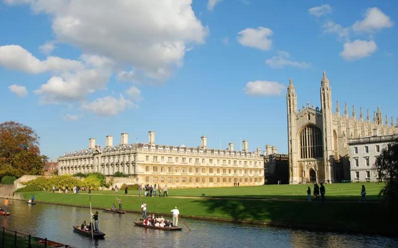 英国留学读硕士和国内读硕士的区别