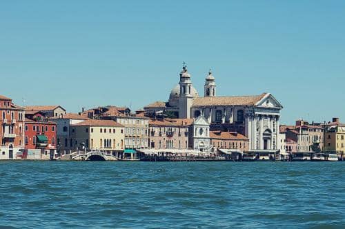 ������ѧС��ѧ��������ѧ����һ��ֻ˯5Сʱ